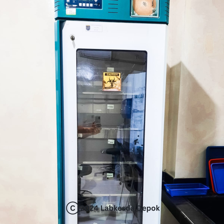 Lemari Penyimpanan Spesimen